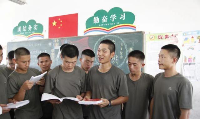 深度解析，為什么不建議報(bào)考國防科技大學(xué)，深度解析，報(bào)考國防科技大學(xué)的潛在考慮與權(quán)衡