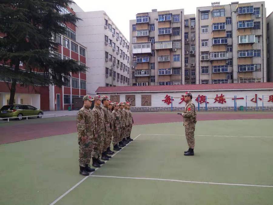 半軍事化管理學(xué)校，理念與實踐，半軍事化管理學(xué)校的理念與實踐探索