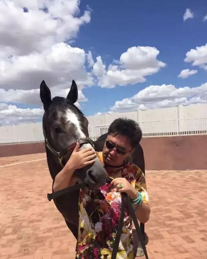 澳門周六賽馬開獎(jiǎng)結(jié)果，激情四溢的賽道盛宴，澳門周六賽馬開獎(jiǎng)盛宴，賽道上的激情四溢