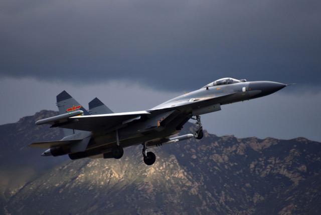殲-11代號(hào)，揭示中國(guó)空軍強(qiáng)大戰(zhàn)斗力的象征，殲-11代號(hào)，中國(guó)空軍強(qiáng)大戰(zhàn)斗力的象征標(biāo)簽