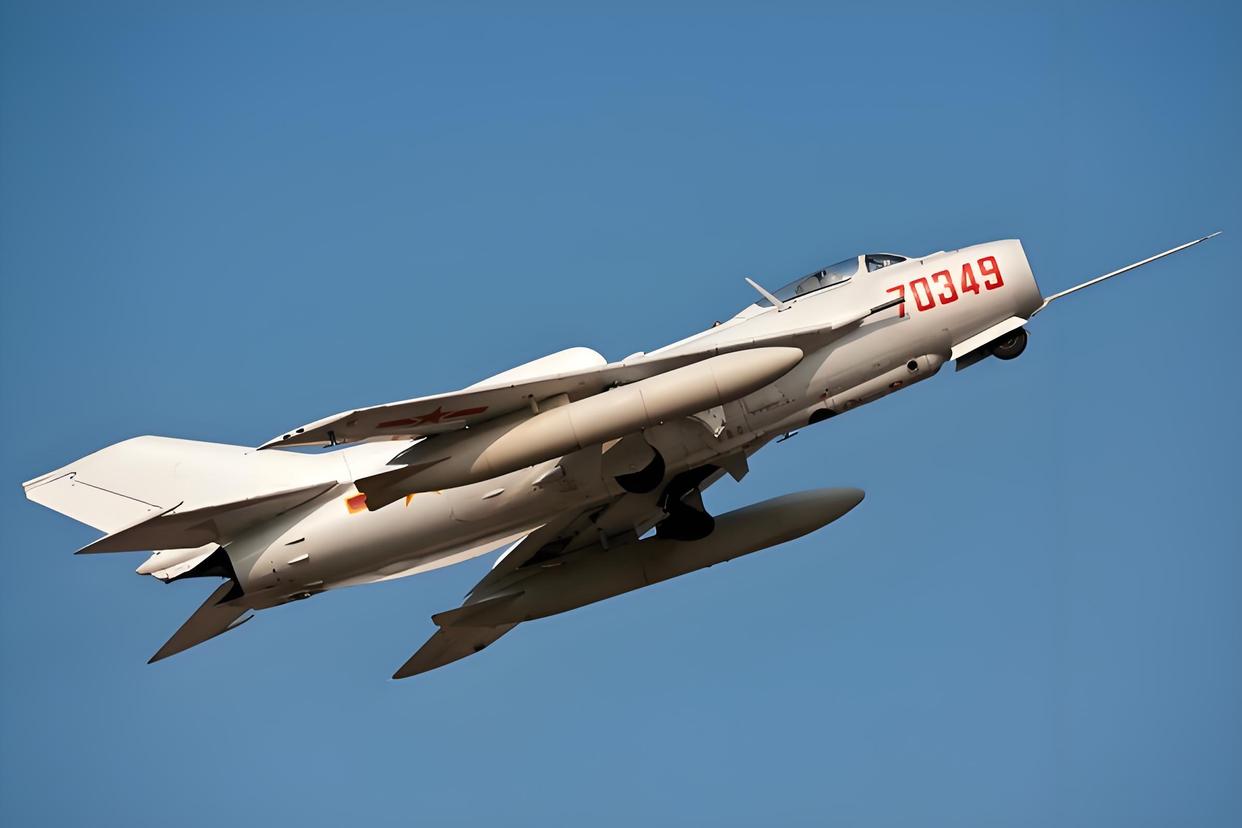 殲-6戰(zhàn)斗機(jī)高清圖片展示及其歷史背景，殲-6戰(zhàn)斗機(jī)高清圖片展示與歷史背景揭秘